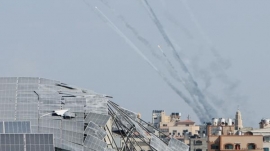 كتائب القسام  ترشق عسقلان بـ 150 صاروخا