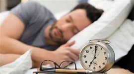 ساعات النوم غير المتناسقة تضاعف خطر السمنة والقلب