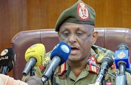 حل النقابات والاتحادات وتصفية حزب عمر البشير في السودان
